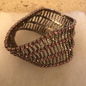 Pretty in pink bracelet! 🎀